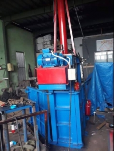 mesin press | hydraulic baling press