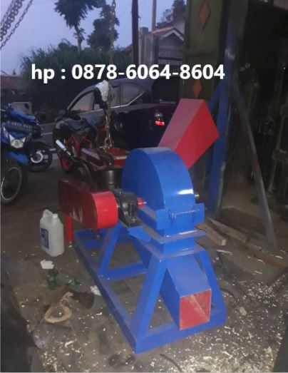 mesin pencacah kayu