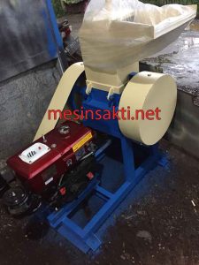Mesin crusher menggunakan mesin diesel 1