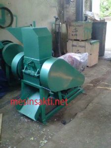 Penampakan mesin crusher depan kiri