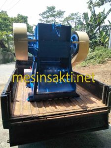 Mesin sudah ada di atas pick up , siap untuk segera dikirim ke lokasi konsumen