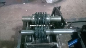 susunan pisau mesin shredder