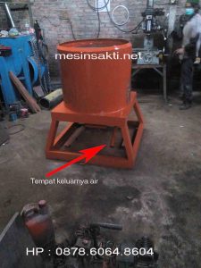 output sisa air pada mesin pengering cacahan plastik 